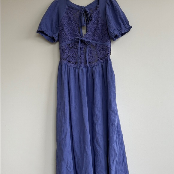 All You Need Is Lace Midi Dress - Picture 5 of 11